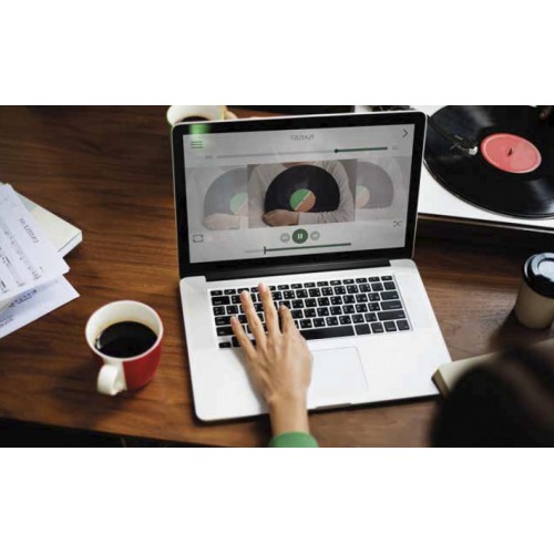 AIWA PREMIUM BELT-DRIVE TURNTABLE WITH PHONO PRE-AMP BLACK AIWA PREMIUM BELT-DRIVE TURNTABLE WITH PHONO PRE-AMP BLACK