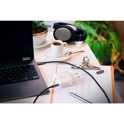 MediaRange 65W fast charger with USB-A and two USB-C outputs, white (MRMA116) MediaRange 65W fast charger with USB-A and two USB-C outputs, white (MRMA116)
